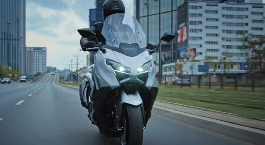 2025 Yamaha TMAX